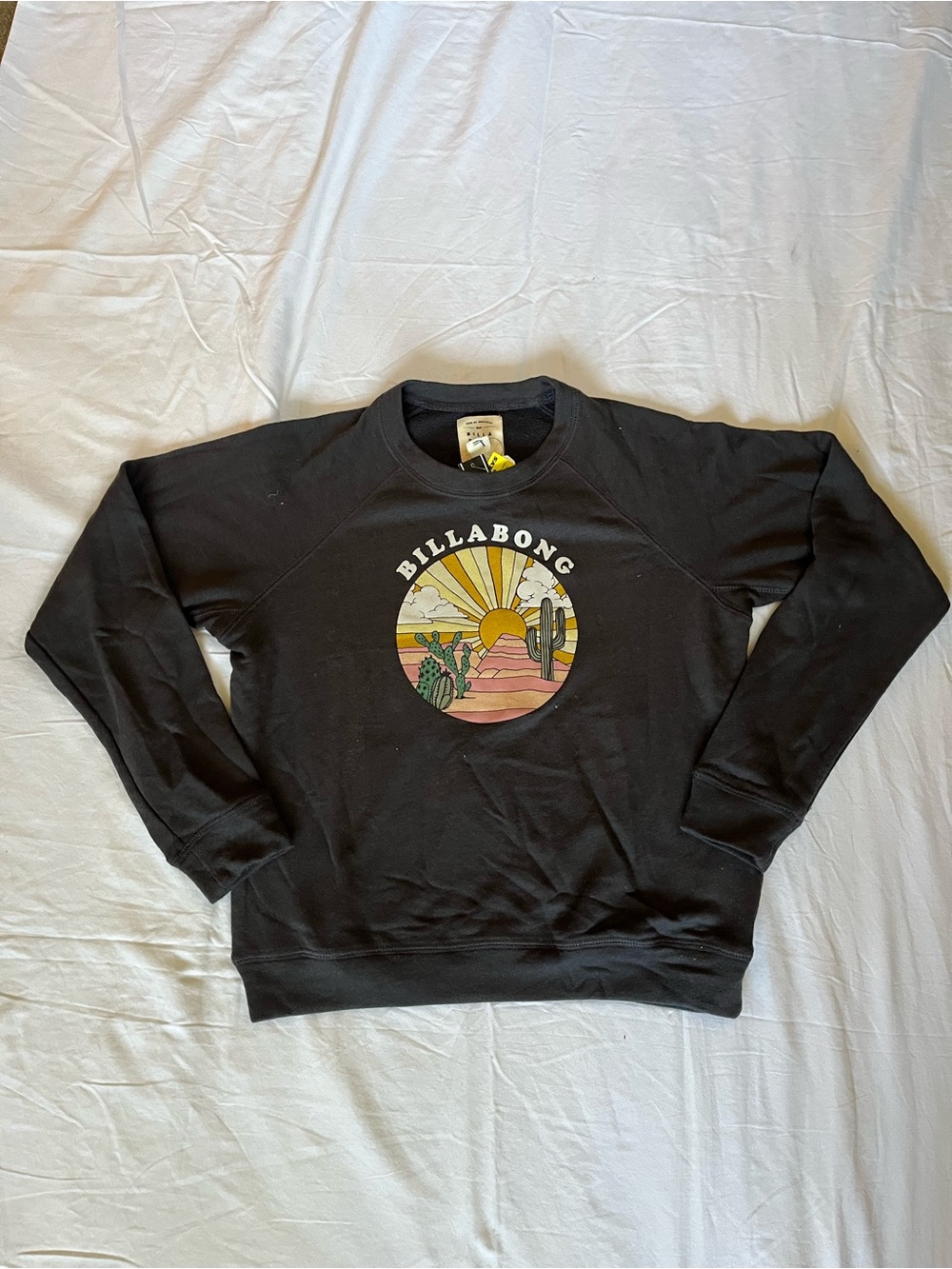 Billabong Black Crewneck Sweatshirt with Sunset Desert Graphic - Picture 1 of 2